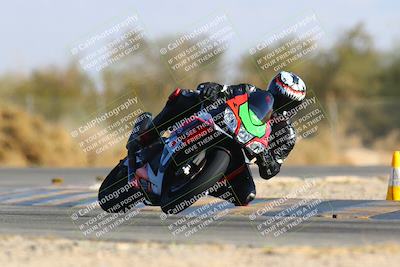 media/Jan-14-2024-SoCal Trackdays (Sun) [[2e55ec21a6]]/Turn 2 (1025am)/